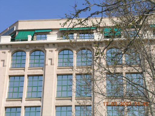 Instalación de protección de cristales en ventanas de hoteles